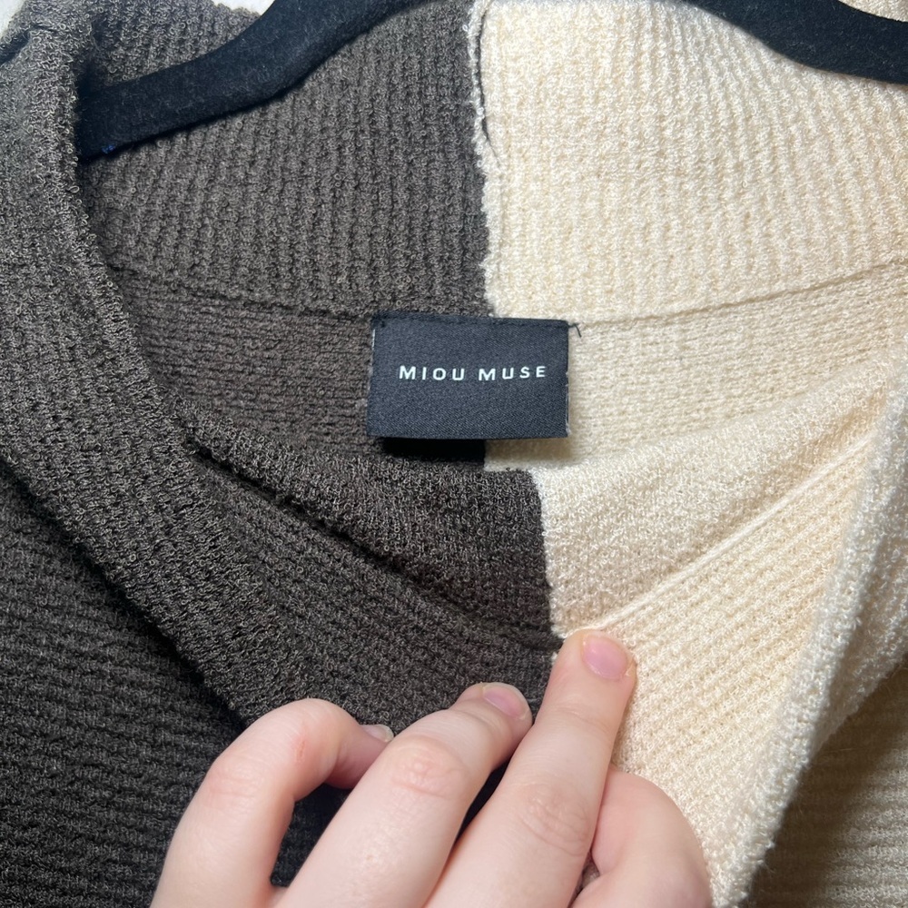 Two-Tone Black and Cream Women's Sweater - Picture 2 of 4